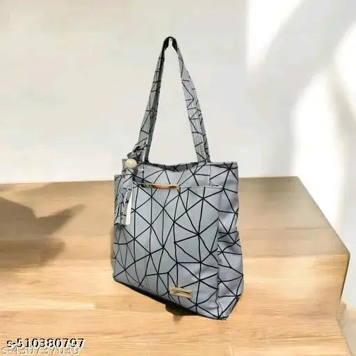 New style hand bag for girls - Grabbitry
