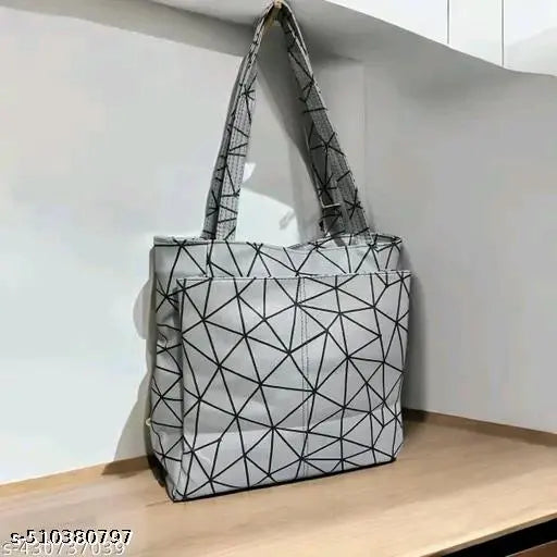 New style hand bag for girls - Grabbitry